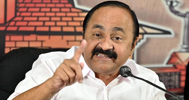 ക്ഷേ​ത്രോ​ത്സ​വ​ത്തി​ലെ ഗാ​ന​മേ​ള​യി​ൽ ആ​ർ​എ​സ്എ​സ് ഗ​ണ​ഗീ​തം ആ​ല​പി​ച്ച സം​ഭ​വം; ക​ർ​ശ​ന ന​ട​പ​ടി എ​ടു​ക്ക​ണ​മെ​ന്ന് പ്ര​തി​പ​ക്ഷ നേ​താ​വ്