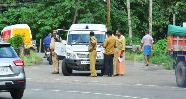 റോ​ഡ് സു​ര​ക്ഷാ ഓ​ഡി​റ്റി​ലെ ക​ണ്ടെ​ത്ത​ൽ; വാ​ഹ​ന​ങ്ങ​ൾ​ക്ക് ഫി​റ്റ്ന​സും നി​കു​തി​യു​മി​ല്ല