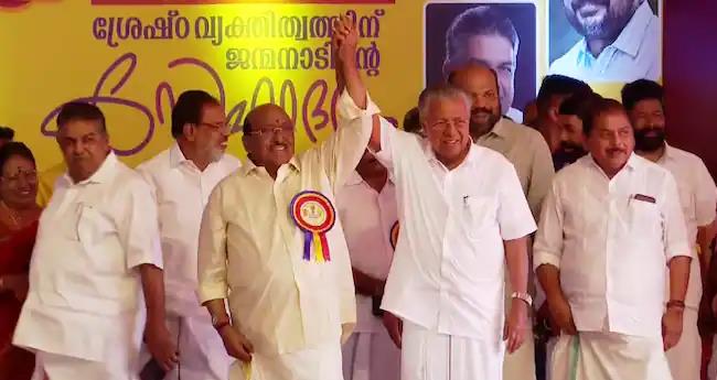 വെ​ള്ളാ​പ്പ​ള്ളി എ​ന്നും മ​ത​നി​ര​പേ​ക്ഷ​ത ഉ​യ​ർ​ത്തി​പ്പി​ടി​ച്ചു, മ​ല​പ്പു​റ​ത്ത് പ​റ​ഞ്ഞ​ത് രാ​ഷ്ട്രീ​യ പാ​ർ​ട്ടി​ക്കെ​തി​രെ; പി​ന്തു​ണ​യു​മാ​യി മു​ഖ്യ​മ​ന്ത്രി
