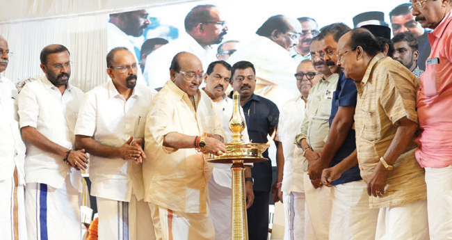 സതീശന്‍ ഈഴവ വിരോധിയെന്ന് വെള്ളാപ്പള്ളി നടേശന്‍