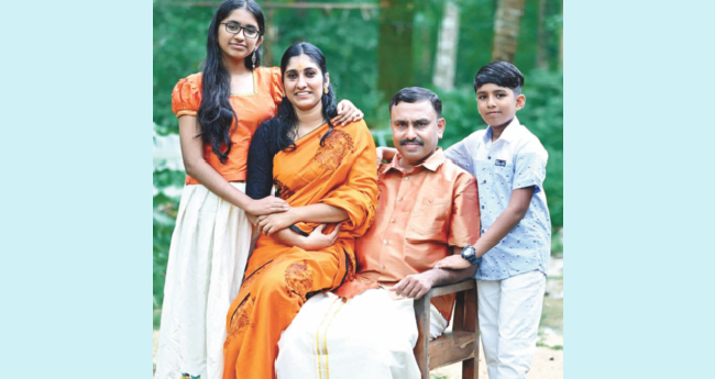 ദു​ബാ​യ് ഡ്യൂ​ട്ടി ഫ്രീ ​ന​റു​ക്കെ​ടു​പ്പി​ല്‍  കാ​സ​ര്‍​ഗോ​ഡ് സ്വ​ദേ​ശി​ക്ക്  എ​ട്ട​ര​ കോ​ടി സ​മ്മാ​നം