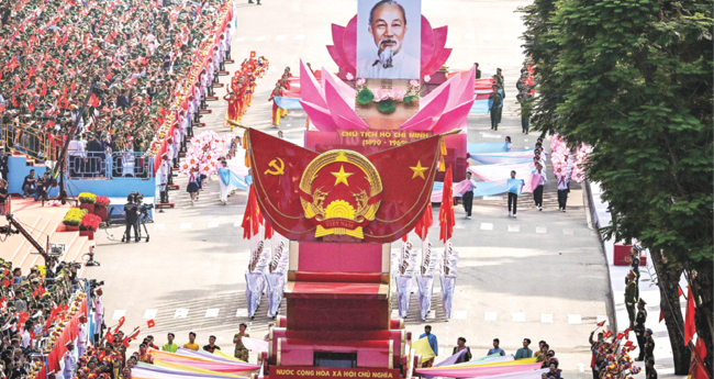 വിയറ്റ്നാം യുദ്ധം അവസാനിച്ചിട്ട് 50 വർഷം; ആഘോഷമാക്കി ജനവും സർക്കാരും