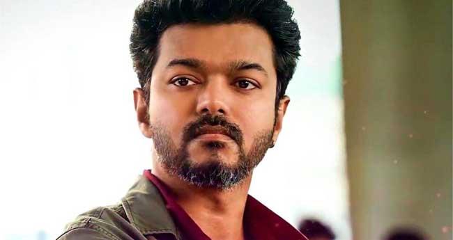 വി​ജ​യ്‌​യു​ടെ പി​റ​ന്നാ​ൾ ആ​ഘോ​ഷ​ത്തി​നി​ടെ അ​പ​ക​ടം; കു​ട്ടി ഉ​ൾ​പ്പ​ടെ ര​ണ്ടു​പേ​ർ​ക്ക് പ​രി​ക്ക്
