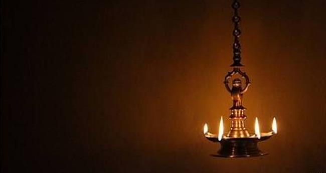 തൃ​ക്കോ​വി​ൽ ശ്രീ​പ​ത്മ​നാ​ഭ സ്വാ​മി ക്ഷേ​ത്ര​ത്തി​ൽ വ​ൻ മോ​ഷ​ണം