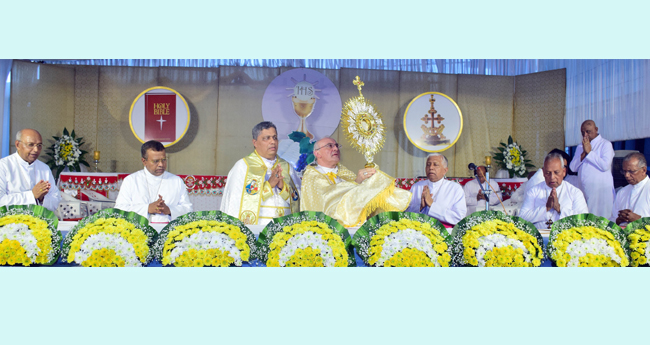 വി​ള​ക്ക​ന്നൂ​ർ ഇ​നി  ദി​വ്യ​കാ​രു​ണ്യ  ആ​രാ​ധ​ന​യു​ടെ  തീ​ർ​ഥാ​ട​ന​കേ​ന്ദ്രം