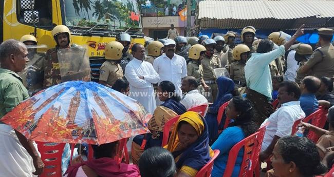 വി​ഴി​ഞ്ഞം അ​ക്ര​മ​ത്തി​ൽ വൈ​ദി​ക​ർ​ക്കും പ​ങ്കെ​ന്ന് പോ​ലീ​സി​ന്‍റെ സ​ത്യ​വാംഗ്മൂലം