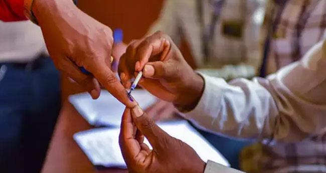 അ​ഞ്ചാം​ഘ​ട്ട വോ​ട്ടെ​ടു​പ്പ്: ഉച്ച വരെ 36.73 ശതമാനം പോളിംഗ്
