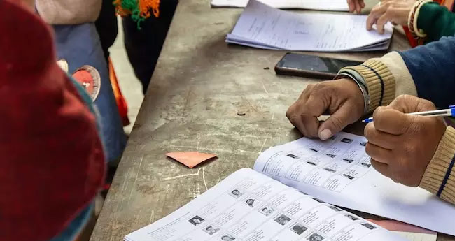 ബിഹാറിൽ 23 ലക്ഷം വനിതാ വോട്ടർമാരുടെ പേര് വെട്ടിയെന്ന് കോൺഗ്രസ്