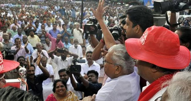 “വി​എ​സി​ന് ക്യാ​പി​റ്റ​ൽ പ​ണി​ഷ്മെ​ന്‍റ് നൽകണ​മെ​ന്ന്  യു​വ വ​നി​താ നേ​താ​വ് ആ​വ​ശ്യ​പ്പെ​ട്ടു”