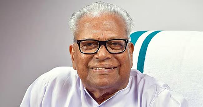 ഐ​സ്‌​ക്രീം പാ​ര്‍​ല​ര്‍ കേ​സിൽ കോ​ട​തി​യി​ല്‍ നേ​രി​ട്ട് ഹാ​ജ​രാ​യി വി.​എ​സ്