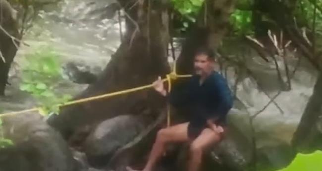 സീ​താ​ര്‍​ക്കു​ണ്ട് വെ​ള്ള​ച്ചാ​ട്ട​ത്തി​ൽ ര​ണ്ടു​പേ​ർ കു​ടു​ങ്ങി; ഫ​യ​ർ​ഫോ​ഴ്സ് സ്ഥ​ല​ത്തെ​ത്തി