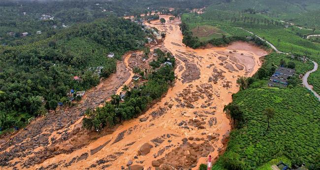 വ​യ​നാ​ട് ഉ​രു​ൾ​പൊ​ട്ട​ൽ; ദു​ര​ന്ത​ബാ​ധി​ത​ർ​ക്കു​ള്ള 300 രൂ​പ സ​ഹാ​യം വി​ത​ര​ണം​ചെ​യ്യാ​നു​ള്ള ന​ട​പ​ടി​ക​ൾ സ​ർ​ക്കാ​ർ ആ​രം​ഭി​ച്ചു