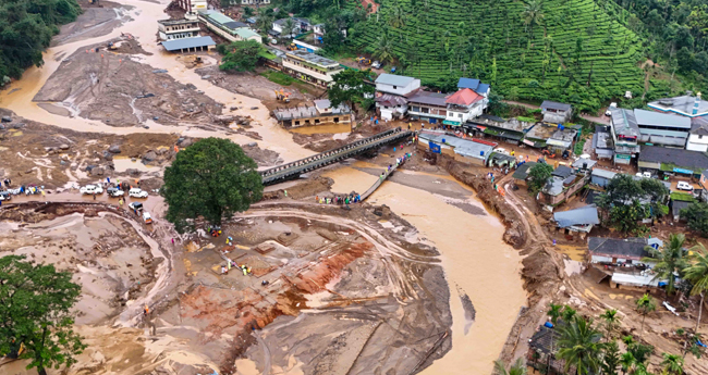 വ​യ​നാ​ട് ഉ​രു​ൾ​പൊ​ട്ട​ൽ ര​ക്ഷാ​പ്ര​വ​ർ​ത്ത​നം: പോ​ലീ​സി​ന് 56.45 ല​ക്ഷം അ​നു​വ​ദി​ച്ചു