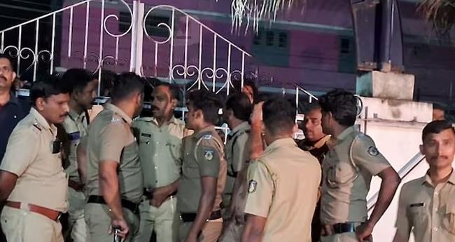 ആ​ശ്വാ​സം; കി​ണ​റ്റി​ൽ വീ​ണ കൊമ്പനെ ക​ര​യ്ക്കെ​ത്തി​ച്ചു