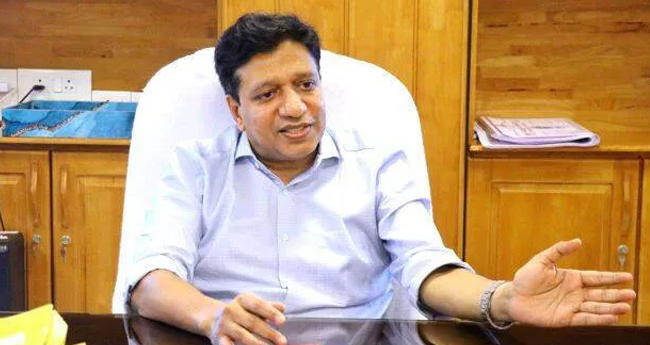 പി.​പി. ദി​വ്യ​ക്കെ​തി​രേ അ​​​ന്വേ​​​ഷ​​​ണ​​​ത്തി​​​ന്  ഉ​​​ത്ത​​​ര​​​വി​​​ട്ടതിനു പി​​​ന്നാ​​​ലെ വി​​​ജി​​​ല​​​ൻ​​​സ് ഡ​​​യ​​​റ​​​ക്ട​​​റെ മാ​​​റ്റി