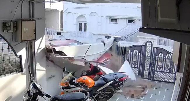 Viral CCTV: Teen Driver Destroys Bike Slams into House in Dewas; Parents’ Arrogant Challenge Stuns Onlookers