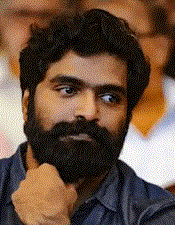 അ​ന്ന് രാ​ത്രി ഷൈ​ൻ ചേ​ട്ട​നും ഡാ​ഡി​യും എ​ന്നോ​ടാ​യി​രി​ക്കും അ​വ​സാ​ന​മാ​യി സം​സാ​രി​ച്ച​ത്;  നൊ​മ്പ​ര​ക്കു​റി​പ്പു​മാ​യി അ​ഭി​ലാ​ഷ് പി​ള്ള
