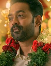 സു​പ്രീം കോ​ട​തി ഇ​ട​പെ​ട്ടു; ഒ​ടു​വി​ൽ ആ​സി​ഫ് അ​ലി​യു​ടെ ആ​ഭ്യ​ന്ത​ര കു​റ്റ​വാ​ളി തി​യ​റ്റ​റു​ക​ളി​ലേ​യ്ക്ക്