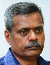 എ​ത്ര അ​ല​ക്ഷ്യ​മാ​യി​ട്ടാ​ണ് സീ​നി​യ​റാ​യ സം​വി​ധാ​യ​ക​ൻ ഈ ​വി​ഷ​യം കൈ​കാ​ര്യം ചെ​യ്യു​ന്ന​ത്? ഹൃ​ദ​യ​പൂ​ർ​വ​ത്തെ വി​മ​ർ​ശി​ച്ച് ഡോ.​ഹാ​രി​സ്