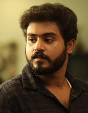 ക​ണ്ട​ന്‍റ് വ​ള​ച്ചൊ​ടി​ക്കു​ന്ന​വ​രാ​ണ് നി​ങ്ങ​ൾ: പ​പ്പ​രാ​സി​ക​ൾ​ക്ക് മ​റു​പ​ടി​യി​ല്ല; മാ​ധ​വി​നെ​ക്കു​റി​ച്ചു​ള്ള ചോ​ദ്യ​ത്തി​ന് ഗോ​കു​ലി​ന്‍റെ മ​റു​പ​ടി