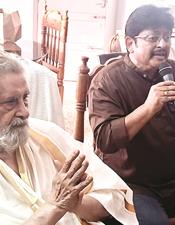 മാ​ണി​ക്യ​വീ​ണ​യു​മാ​യി...