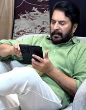 "ഇ​ത് ചാ​റ്റിം​ഗ് സ​മ​യം