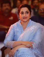 അ​ന്ന് സൗ​ന്ദ​ര്യ​യ്ക്കൊ​പ്പം ആ ​വി​മാ​ന​യാ​ത്ര​യി​ൽ ഞാ​നും ഉ​ണ്ടാ​കേ​ണ്ട​താ​യി​രു​ന്നു; മീ​ന പ​റ​യു​ന്നു