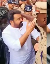 ‘എ​ന്താ മോ​നേ, ഇ​ത് ക​ണ്ണ​ല്ലേ?..: വേ​ദ​ന​യ്ക്കി​ട​യി​ലും സാ​ഹ​ച​ര്യ​ത്തെ സം​യ​മ​ന​ത്തോ​ടെ നേ​രി​ട്ട മോ​ഹ​ൻ​ലാ​ൽ
