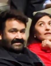 സു​ചി​ത്ര​യ്ക്കൊ​പ്പം ഹൃ​ദ​യ​പൂ​ർ​വം കാ​ണാ​ൻ തി​യ​റ്റ​റി​ലെ​ത്തി മോ​ഹ​ൻ​ലാ​ൽ