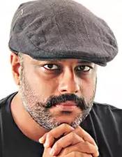 നീ​തി​യെ ആ​ൾ​ക്കൂ​ട്ട വി​ചാ​ര​ണ ചെ​യ്യു​ന്ന​തി​ന് തു​ല്യ​മാ​ണ് ഈ ​സെ​ൻ​സ​റിം​ഗ്; പ്ര​തി​ക​രി​ച്ച് മു​ര​ളി ഗോ​പി