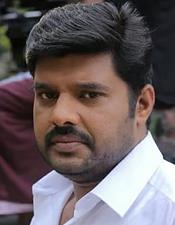 ക​ലാ​ഭ​വ​ന്‍ ന​വാ​സി​ന്‍റെ ഖ​ബ​റ​ട​ക്കം ഇ​ന്ന്; വൈ​കു​ന്നേ​രം നാ​ലു മു​ത​ല്‍ പൊ​തു​ദ​ര്‍​ശ​നം