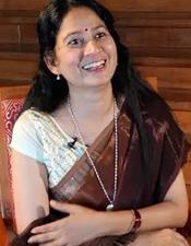 തു​ണി​യി​ല്ലാ താ​ര​ങ്ങ​ളും ഒ​ളി​ഞ്ഞു​നോ​ട്ട പ​രി​പാ​ടി​യും; പ്ര​തി​ഭാ വി​ചാ​ര​ങ്ങ​ൾ!