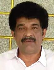എ​ന്‍റെ കൈ​യി​ല്‍ പ​ല ബോം​ബു​ക​ളും ഇ​രി​പ്പു​ണ്ട്, ഇ​തി​നെ​ല്ലാം പു​റ​കി​ൽ അ​നി​ൽ തോ​മ​സ്; സ​ജി ന​ന്ത്യാ​ട്ട്