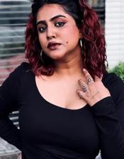 ബ​സി​ൽ ലൈം​ഗി​കാ​തി​ക്ര​മം, സ​വാ​ദ് വീ​ണ്ടും അ​റ​സ്റ്റി​ൽ; പ​ട​ക്കം പൊ​ട്ടി​ച്ച് ആ​ഘോ​ഷി​ച്ച് ന​ടി ന​ന്ദി​ത ശ​ങ്ക​ര