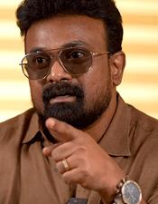 ദു​ശീ​ല​ങ്ങ​ൾ ഒ​ന്നും ഇ​ല്ലാ​തി​രു​ന്ന ആ​ൾ; ന​വാ​സി​നെ ഓ​ർ​ത്ത് ഷാ​ജോ​ൺ
