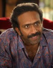 ഷൈ​ൻ ടോ​മി​നൊ​പ്പം ശ്രീ​നാ​ഥ് ഭാ​സി; തേ​രി മേ​രി ട്രെ​യി​ല​ർ