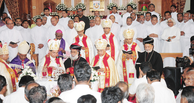 അധ്വാനവർഗത്തിന്‍റെ പടത്തലവനു കേ​ര​ള​ത്തി​ന്‍റെ ആ​ദ​രം