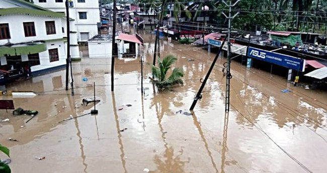 പു​ഴ​ക​ളി​ലെ മ​ണ​ൽ​വാ​ര​ൽ നി​രോ​ധ​ന​വും വെ​ള്ള​പ്പൊ​ക്ക​ത്തി​നു കാ​ര​ണ​മെ​ന്നു നി​ഗ​മ​നം