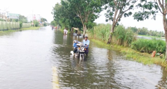 വെ​ള്ള​മി​റ​ങ്ങി​ത്തു​ട​ങ്ങി; കുട്ടനാട്ടിൽ ദു​രി​ത​ത്തി​ന​യ​വി​ല്ല