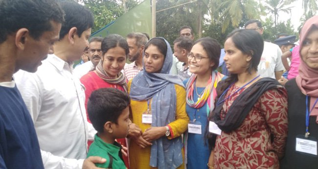 ആ​ശി​ച്ച​ത് മാ​ന്ത്രി​ക​വീ​ട്; ഒ​ന്നും മി​ണ്ടാ​നാ​വാ​തെ ന​ന്ദു