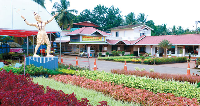 ക​തി​രി​ന്‍റെ ക​രു​ത്ത്; സൗ​ത്ത് ഇ​ന്ത്യ​ൻ അ​ഗ്രി​ഫാ​മി​ന് 50 വ​യ​സ്