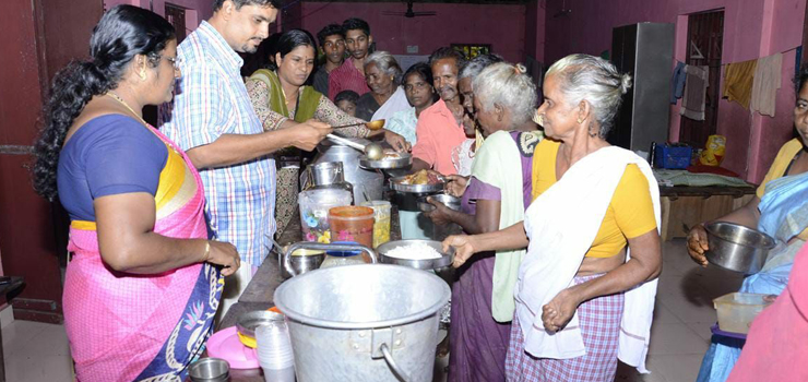 ജി​ല്ല​യി​ൽ ദു​രി​ത​ബാ​ധി​തരാ​യി  അ​ര​ല​ക്ഷം പേ​ർ, 231 ക്യാ​ന്പു​ക​ൾ