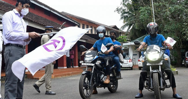 ബോ​ധ​വ​ത്ക​ര​ണ യ​ജ്ഞ​വു​മാ​യി യുവാക്കളുടെ ഭാരത പ​ര്യ​ട​നം തു​ട​ങ്ങി