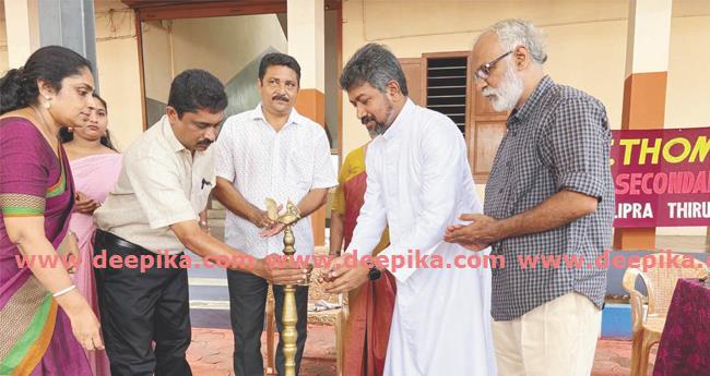 വാ​യ​ന​വാ​രാ​ഘോ​ഷം