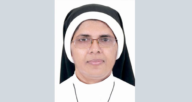 ഡോ.​ സി​സ്റ്റ​ര്‍ മി​നി​മോ​ള്‍ മാ​ത്യു എ​ഫ്‌​സി​സി  അ​ല്‍​ഫോ​ന്‍​സാ കോ​ള​ജ് പ്രി​ന്‍​സി​പ്പ​ല്‍