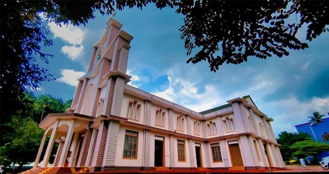 ദു​ക്റാ​ന തി​രു​നാ​ൾ  ആ​ഘോ​ഷ​ത്തി​ന് ഇ​ന്ന് കൊ​ടി​യേ​റും