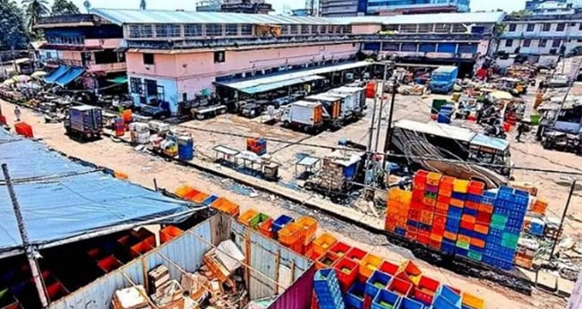 സെ​ന്‍​ട്ര​ല്‍ മാ​ര്‍​ക്ക​റ്റ്  വി​ക​സ​നം: ‘ക​ച്ച​വ​ട​ക്കാ​രു​ടെ താ​ത്പ​ര്യ​ങ്ങ​ൾ  പ​രി​ഗ​ണി​ക്ക​ണം’