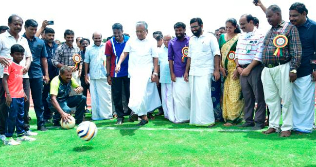 യു​വ​ത​ല​മു​റ​യെ കാ​യി​ക​മേ​ഖ​ല​യി​ലേ​ക്ക് ആ​ക​ർ​ഷി​ച്ച് ല​ഹ​രി​യി​ൽനി​ന്ന് അ​ക​റ്റ​ണം: മു​ഖ്യ​മ​ന്ത്രി