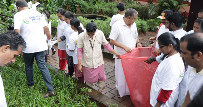 നാടെങ്ങും ശു​ചീ​ക​ര​ണ​യ​ജ്ഞം