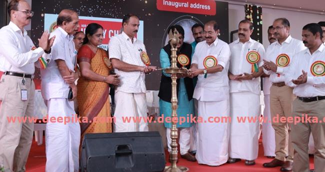 നി​ര​വ​ത്ത് ജൂ​ബി​ലി ചി​റ്റ്‌​സ് വാ​ർ​ഷി​കാ​ഘോ​ഷ​വും  കു​ടും​ബ സം​ഗ​മ​വും ന​ട​ത്തി